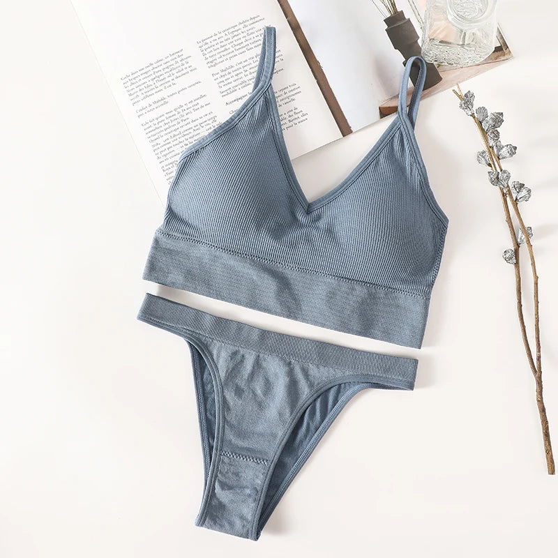 CowLost | product_id-seamless-wire-free-sports-bra-and-low-rise-brazilian-panty-set-for-women |20
