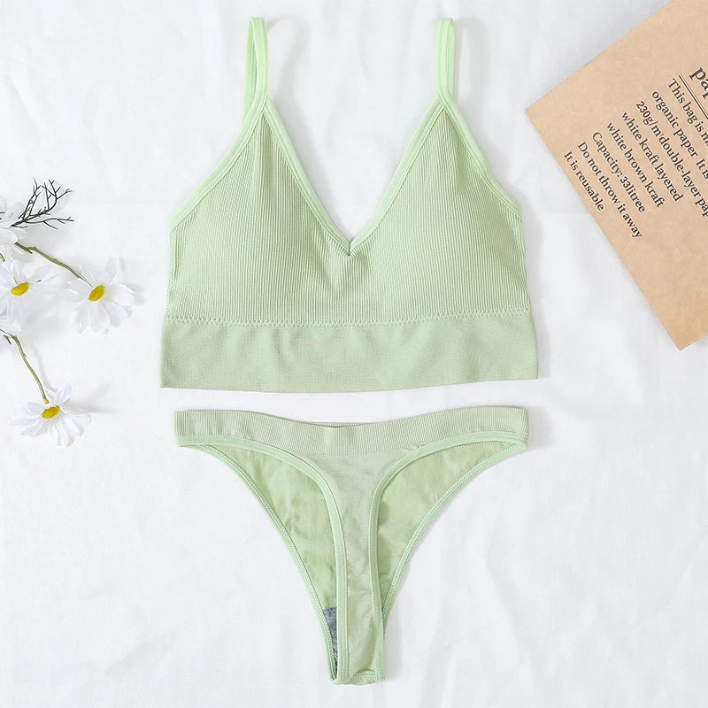 CowLost | product_id-women-seamless-u-back-bra-and-low-waist-thong-set-sporty-lingerie-crop-top |9