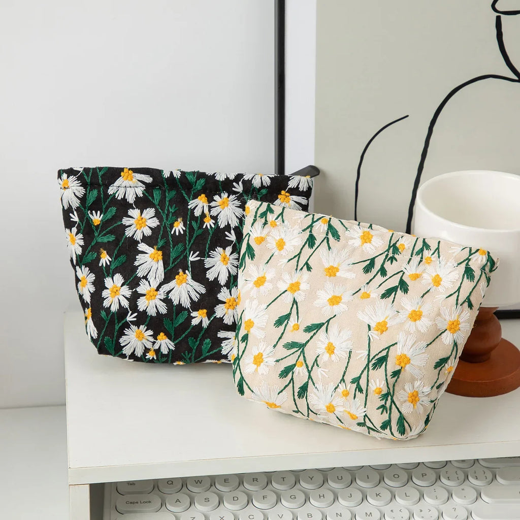 CowLost | floral-embroidery-women-cosmetic-bag |3