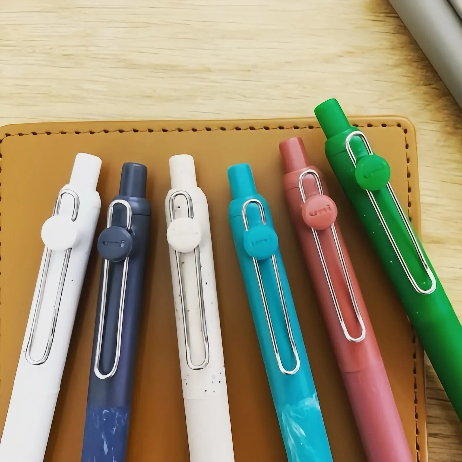 CowLost | product_id-uni-zento-press-type-gel-pen-limited-edition-0-38-0-7mm-fast-dry-ink-with-refill |11