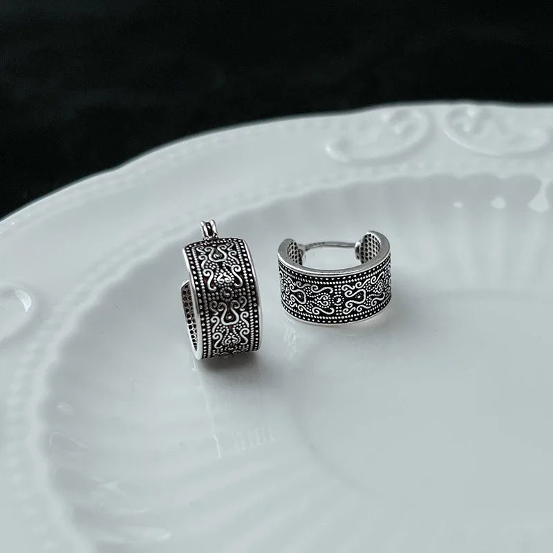 CowLost | business-card-cases-sam-panda-925-sterling-silver-vintage-flower-hoop-earrings-for-women |7