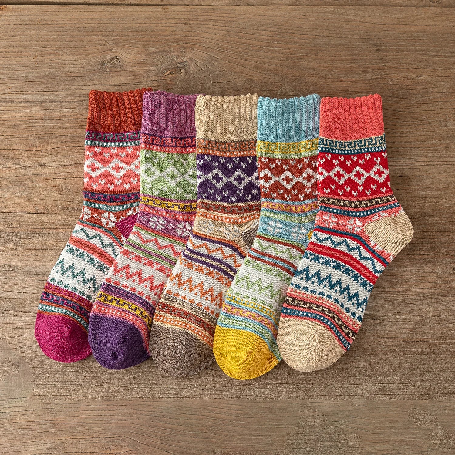 CowLost | sporting-goods-5-pairs-winter-thick-warm-women-vintage-socks |30