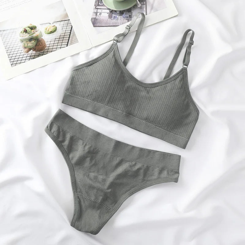 CowLost | product_id-women-seamless-wire-free-push-up-bra-high-waist-thong-set |14