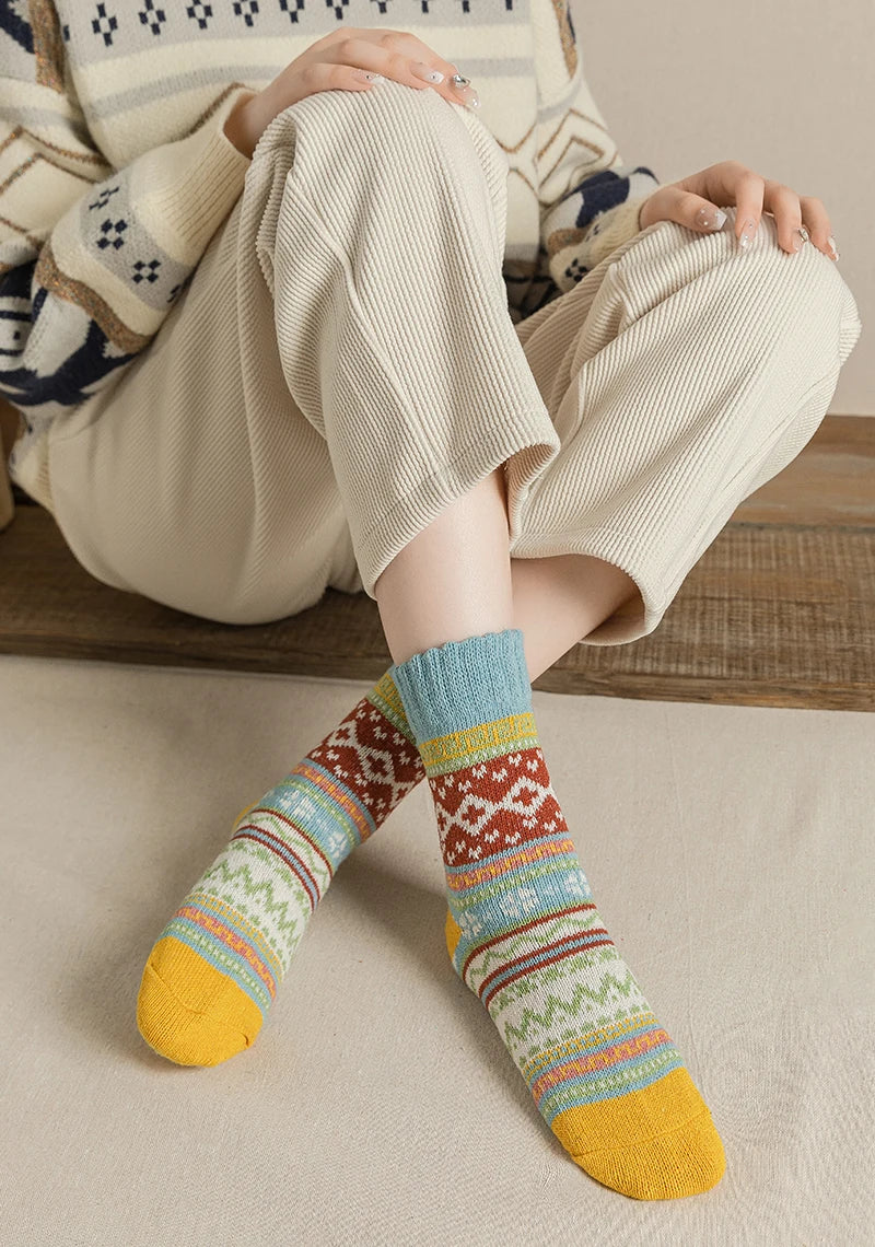CowLost | sporting-goods-5-pairs-winter-thick-warm-women-vintage-socks |8