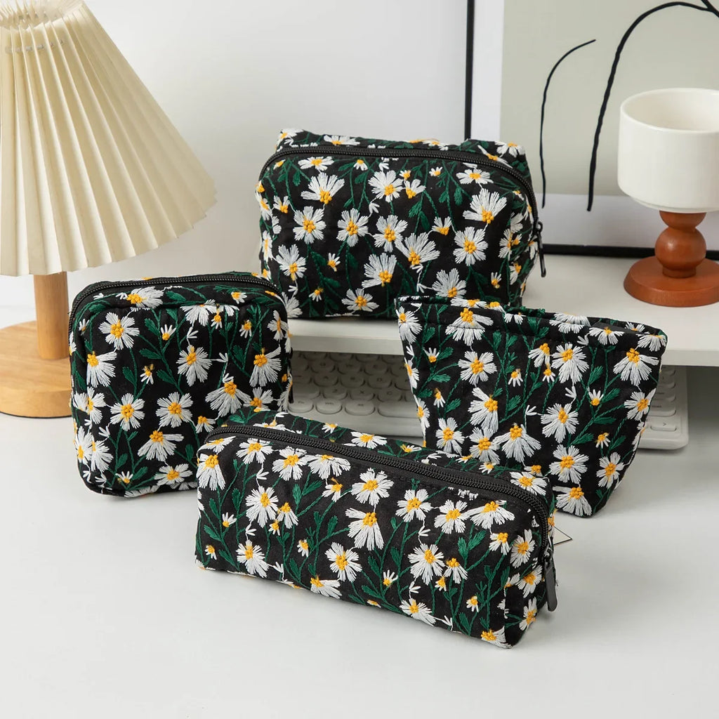 CowLost | floral-embroidery-women-cosmetic-bag |7
