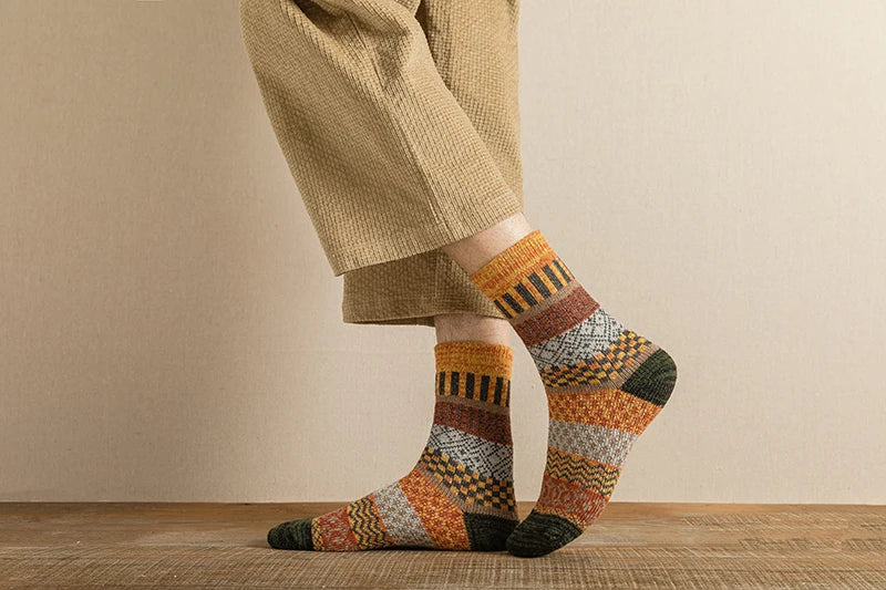 CowLost | sporting-goods-5-pairs-winter-vintage-thick-warm-socks |7
