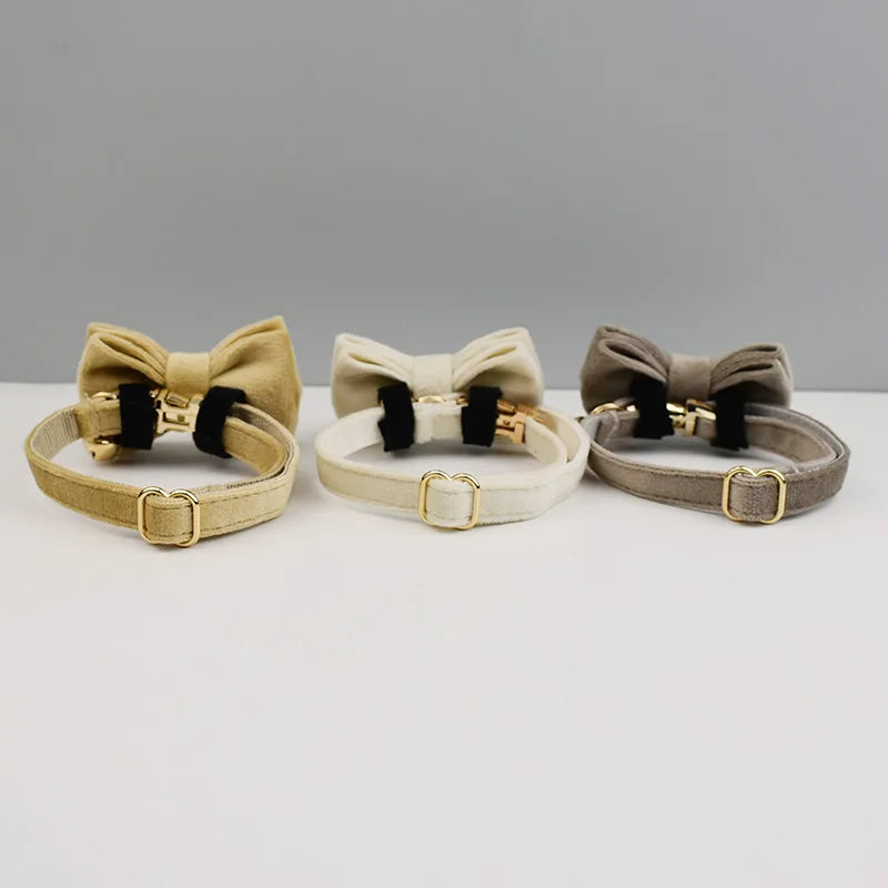 CowLost | neckties-personalized-luxury-velvet-cat-collar-with-bell-and-bow-tie |5