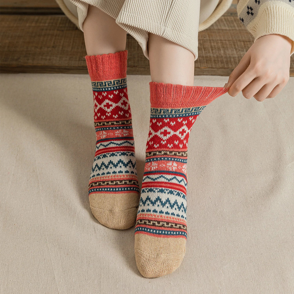 CowLost | sporting-goods-5-pairs-winter-thick-warm-women-vintage-socks |4