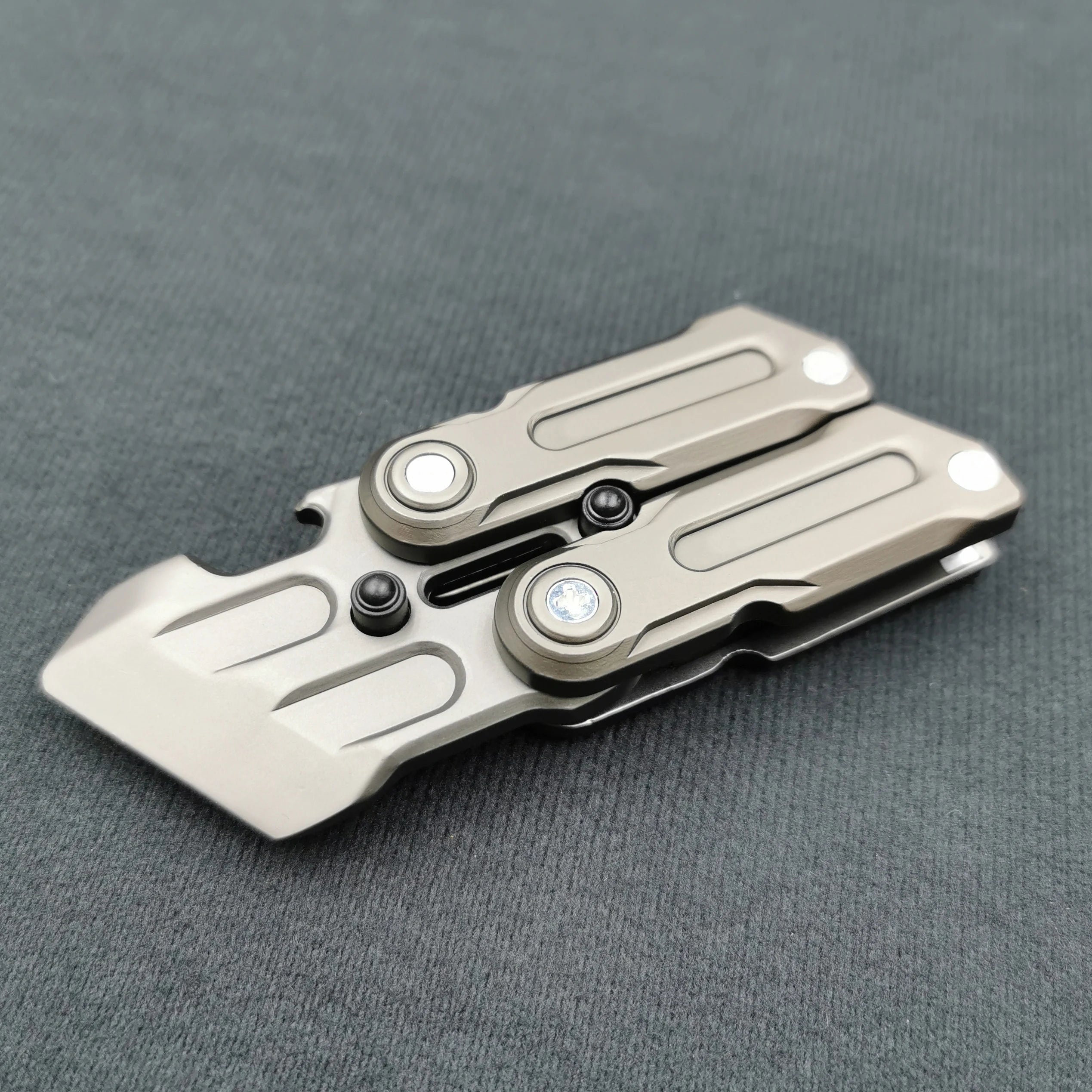 CowLost | sensory-toys-magnetic-edc-fidget-coin-decompression-toy-for-adults-stress-relief |7
