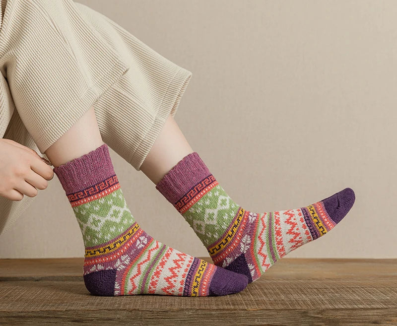 CowLost | sporting-goods-5-pairs-winter-thick-warm-women-vintage-socks |10