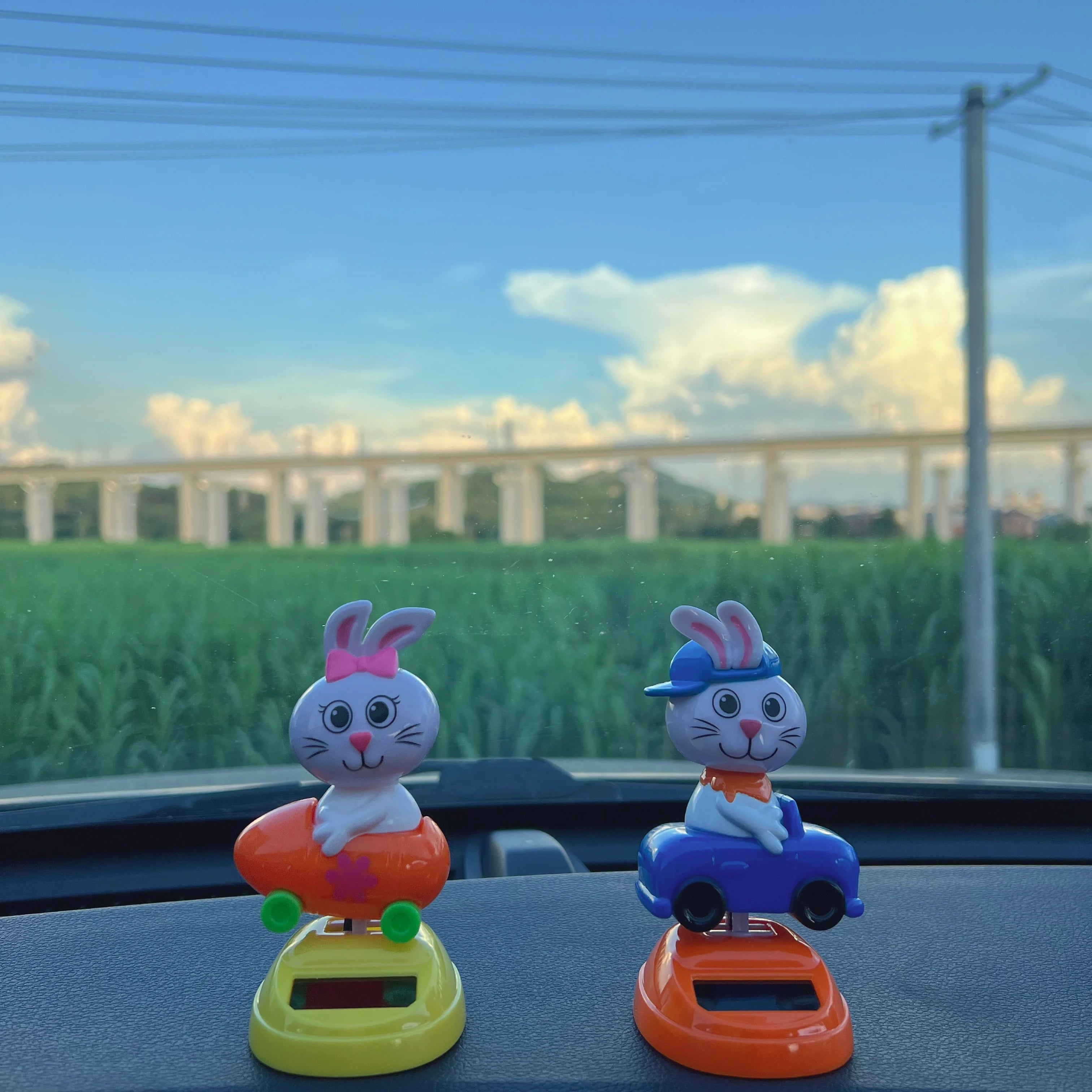 CowLost | product_id-cute-rabbit-nodding-ornament-for-car-and-home-decor |5