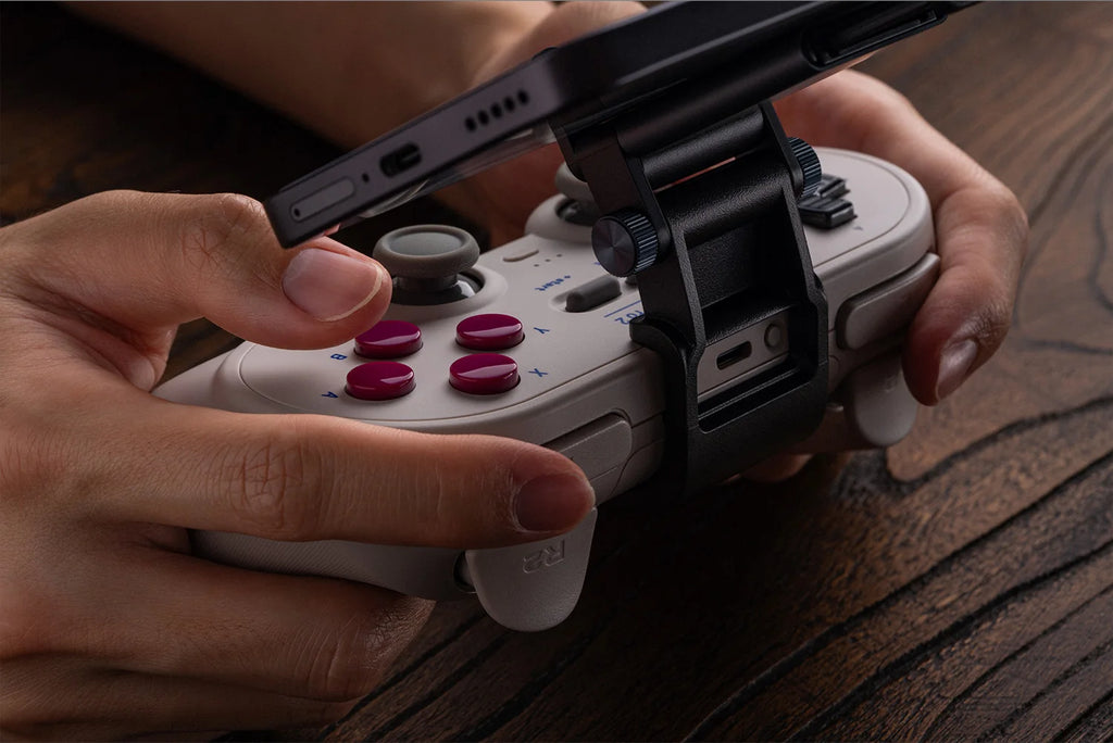 CowLost | 8bitdo-mobile-phone-holder-gaming-clip-stand-for-xbox-xbox-elite |14