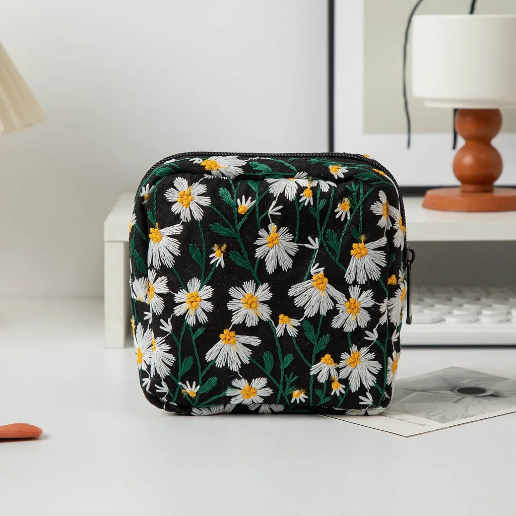 CowLost | floral-embroidery-women-cosmetic-bag |16