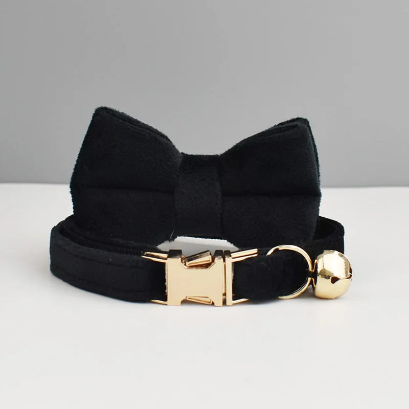 CowLost | neckties-personalized-luxury-velvet-cat-collar-with-bell-and-bow-tie |20
