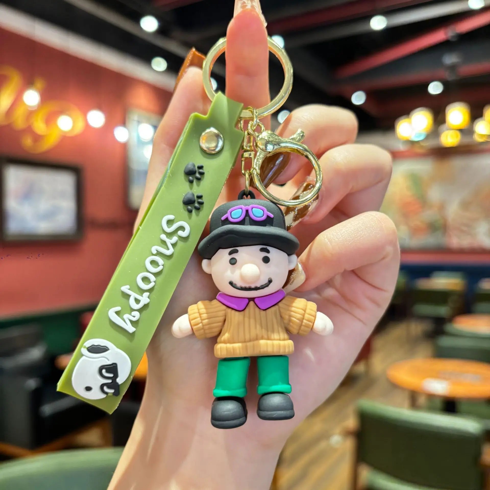 CowLost | product_id-2026-silicone-snoopy-keychain-car-backpack-ornament-birthday-gift |6