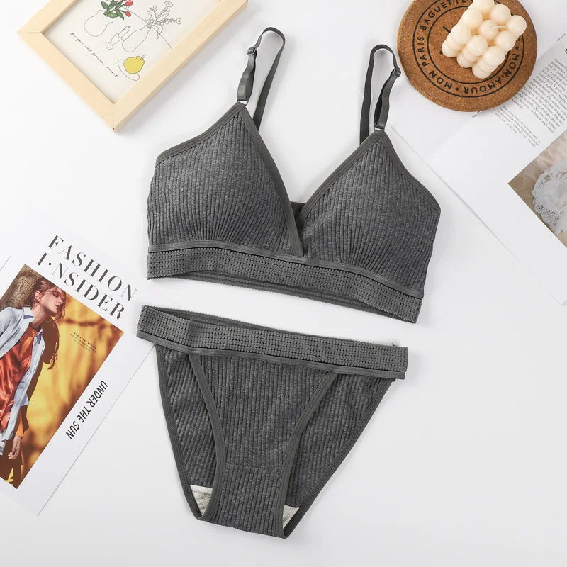 CowLost | product_id-women-s-wire-free-v-neck-push-up-bra-and-low-rise-brief-set |10