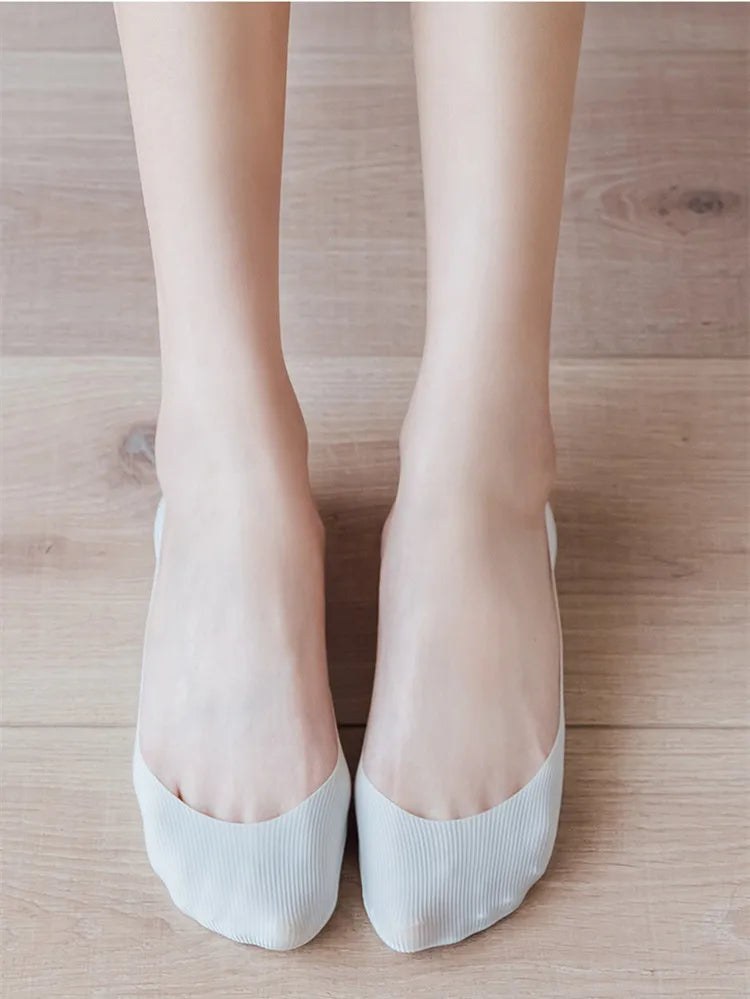 CowLost | product_id-4-pairs-women-s-summer-ice-silk-anti-slip-invisible-short-socks-solid-color |15