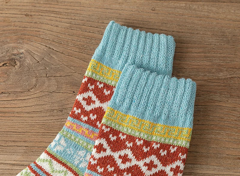 CowLost | sporting-goods-5-pairs-winter-thick-warm-women-vintage-socks |25