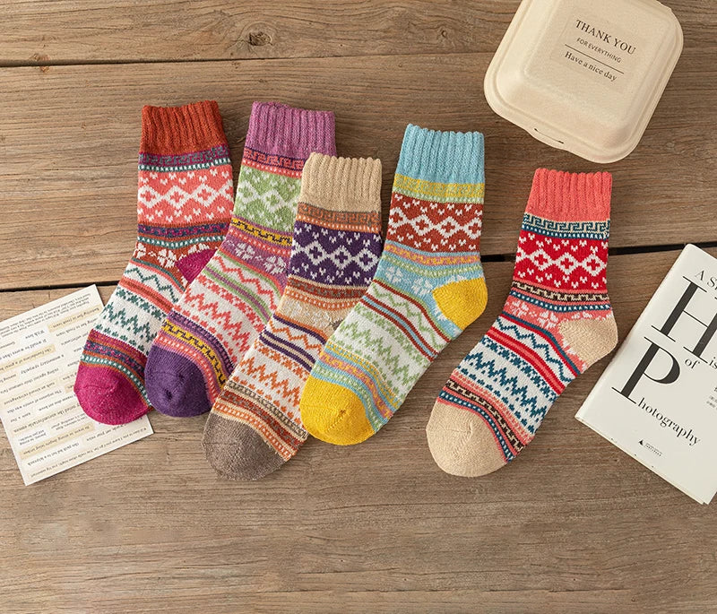 CowLost | sporting-goods-5-pairs-winter-thick-warm-women-vintage-socks |16