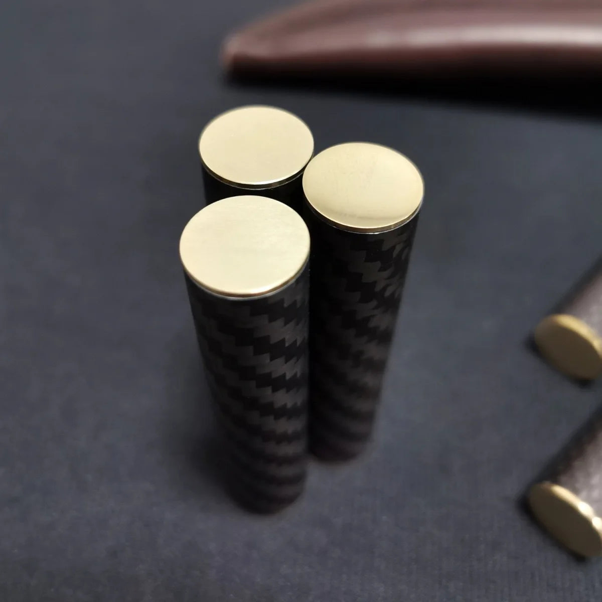 CowLost | product_id-edc-magnetic-carbon-fiber-metal-three-section-fidget-stick-stress-relief-toy-for-adults |9