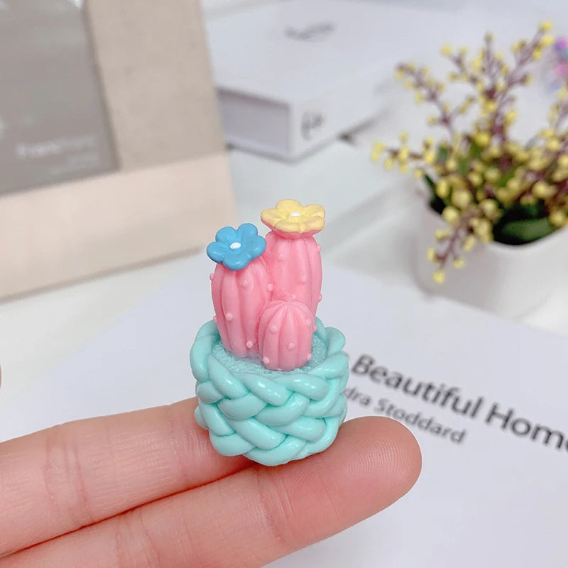 CowLost | 4pcs-resin-simulation-cactus-car-decoration-mini-succulent-decoration-home-office-desktop-computer-crafts-couple-small-gifts-toy |6