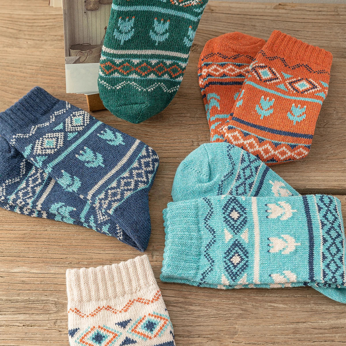 CowLost | sporting-goods-5-pairs-thick-warm-winter-socks-for-men-women-retro-style |3