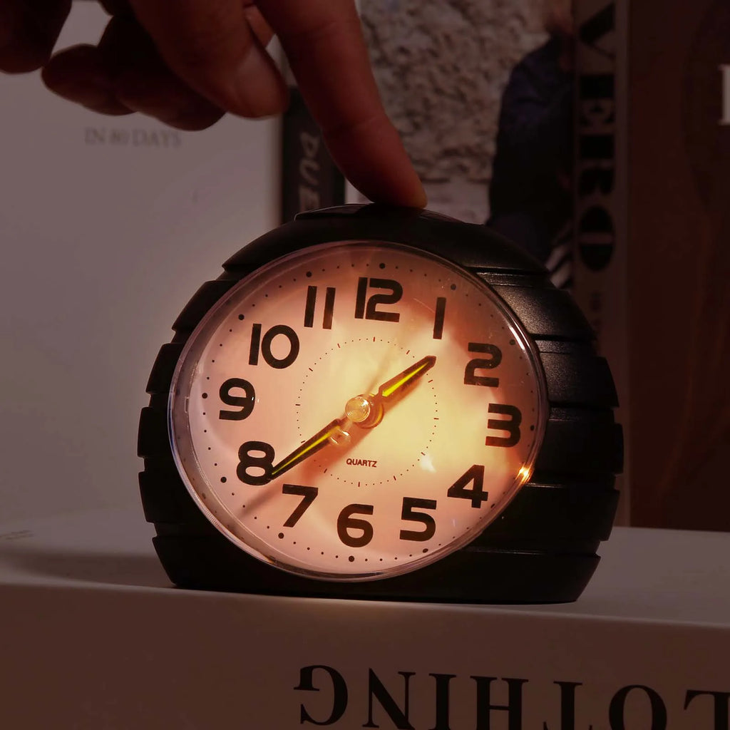 ORIA Silent Analog Alarm Clock Large Dial with Night Light and Snooze Function