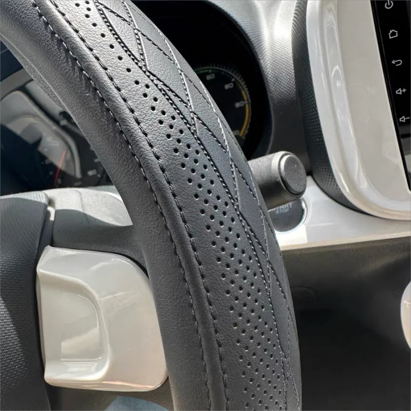 CowLost | napa-leather-perforated-patchwork-car-steering-wheel-cover-1 |6