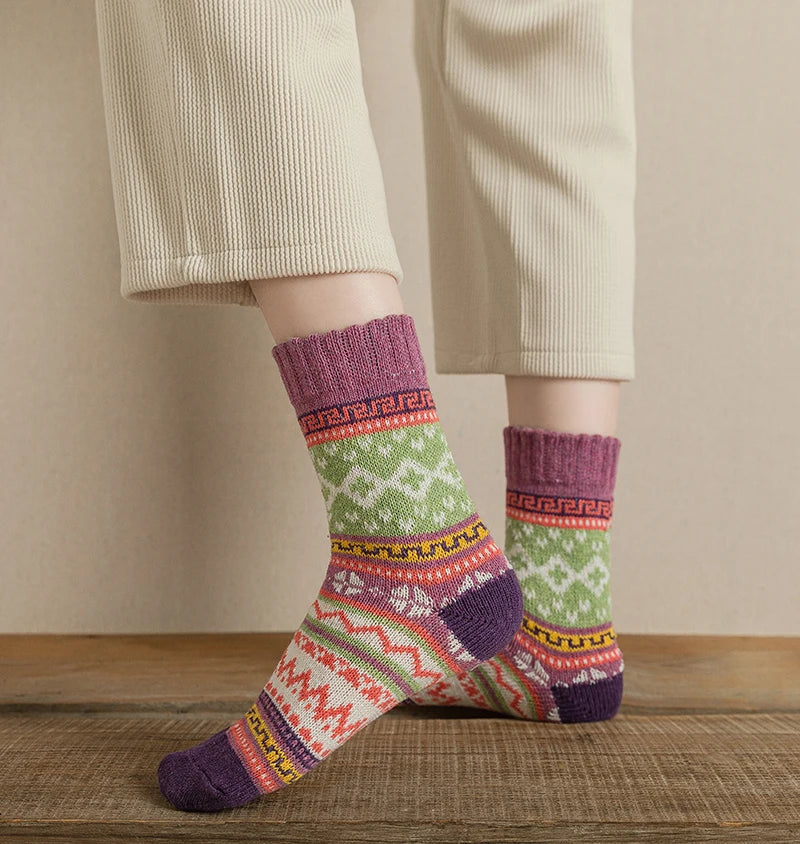CowLost | sporting-goods-5-pairs-winter-thick-warm-women-vintage-socks |11