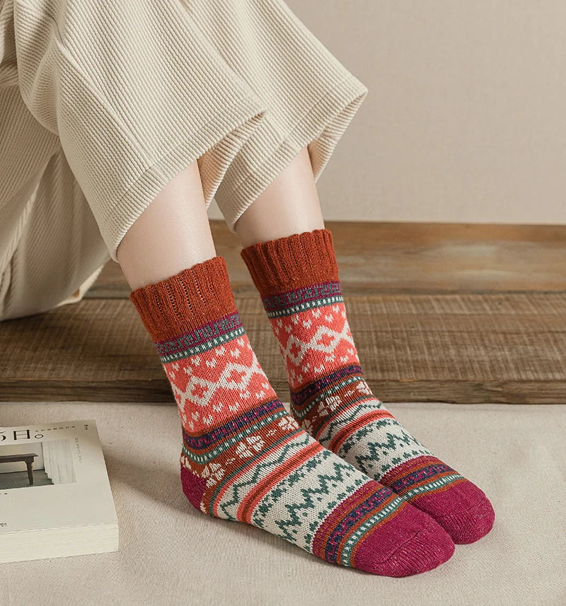 CowLost | sporting-goods-5-pairs-winter-thick-warm-women-vintage-socks |14