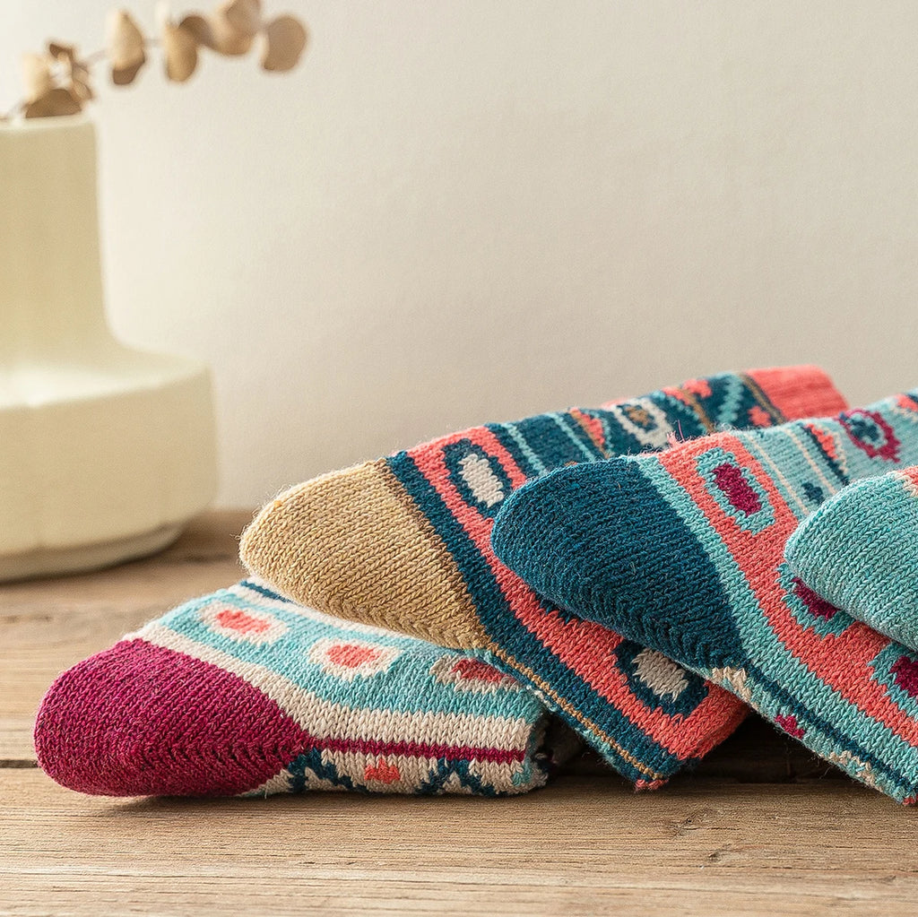 CowLost | sporting-goods-5-pairs-thick-winter-warm-unisex-socks-retro-style |8