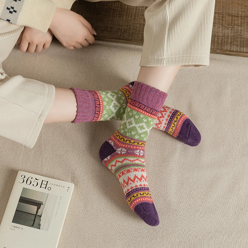 CowLost | sporting-goods-5-pairs-winter-thick-warm-women-vintage-socks |9