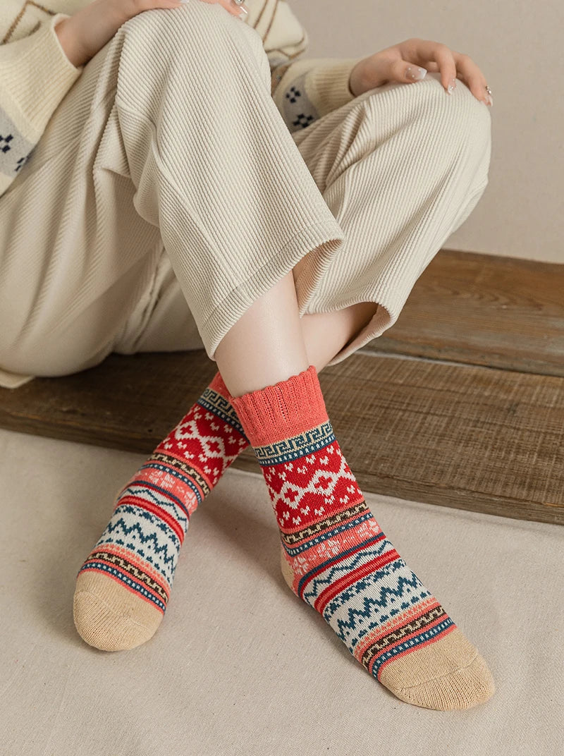 CowLost | sporting-goods-5-pairs-winter-thick-warm-women-vintage-socks |12
