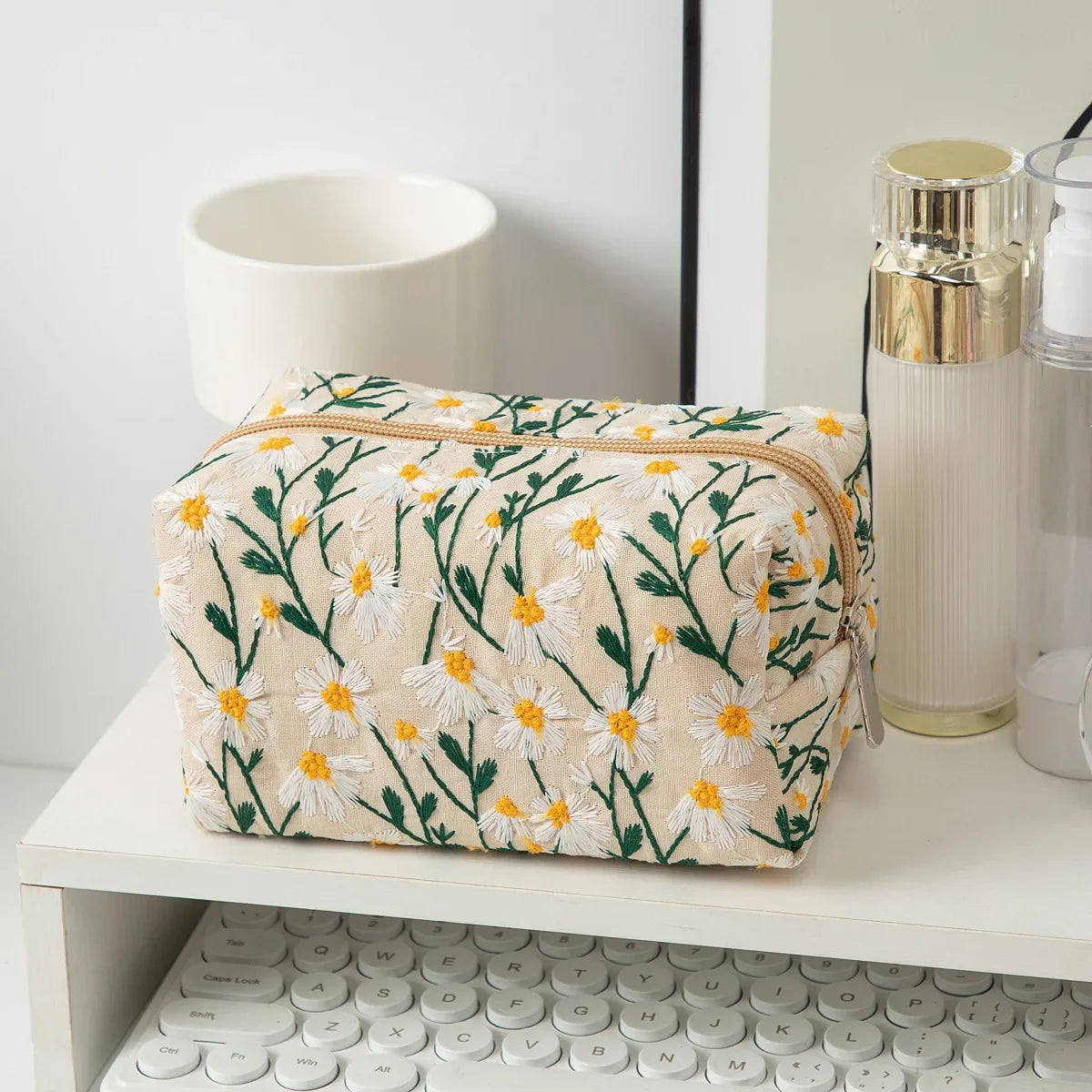 CowLost | floral-embroidery-women-cosmetic-bag |19