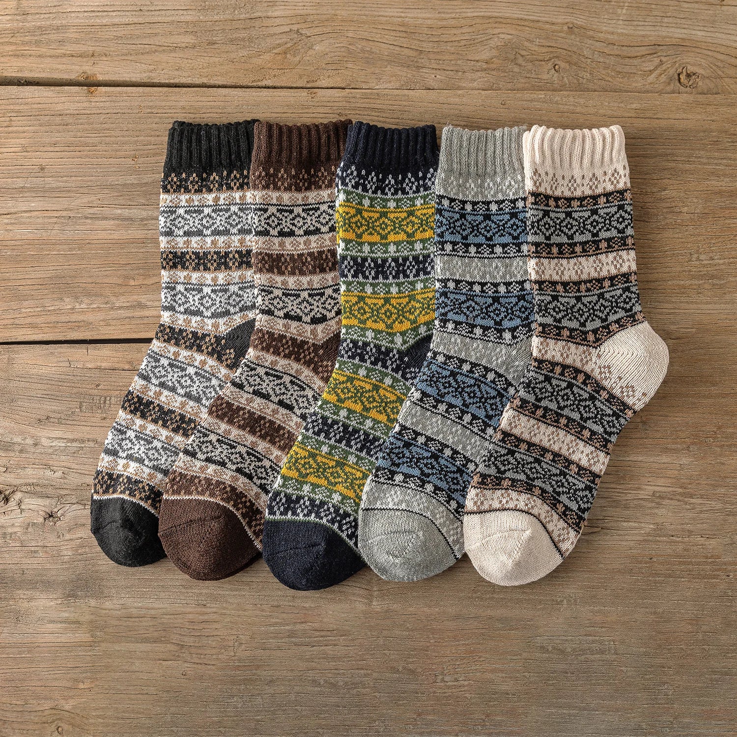 CowLost | sporting-goods-5-pairs-winter-vintage-thick-warm-socks |40