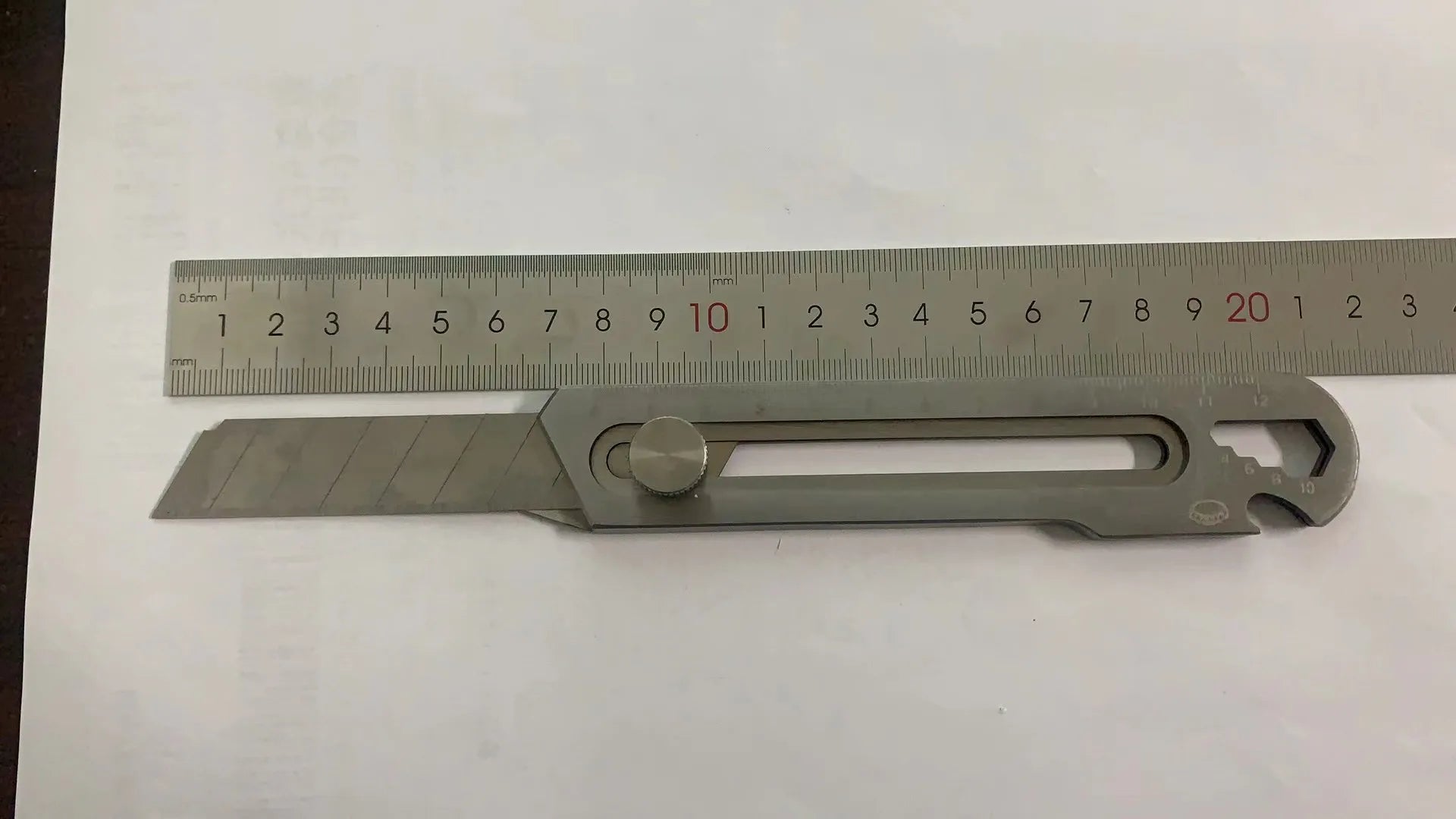 CowLost | product_id-6-in-1-multifunctional-stainless-steel-utility-knife-18mm-25mm-with-ruler-bottle-opener-tail-break-snap-off-cutter |7