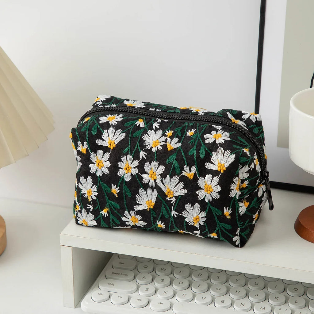 CowLost | floral-embroidery-women-cosmetic-bag |20